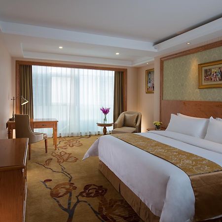 Vienna Hotel Shouti Beijing Bagian luar foto