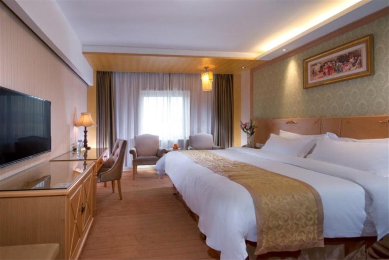 Vienna Hotel Shouti Beijing Bagian luar foto
