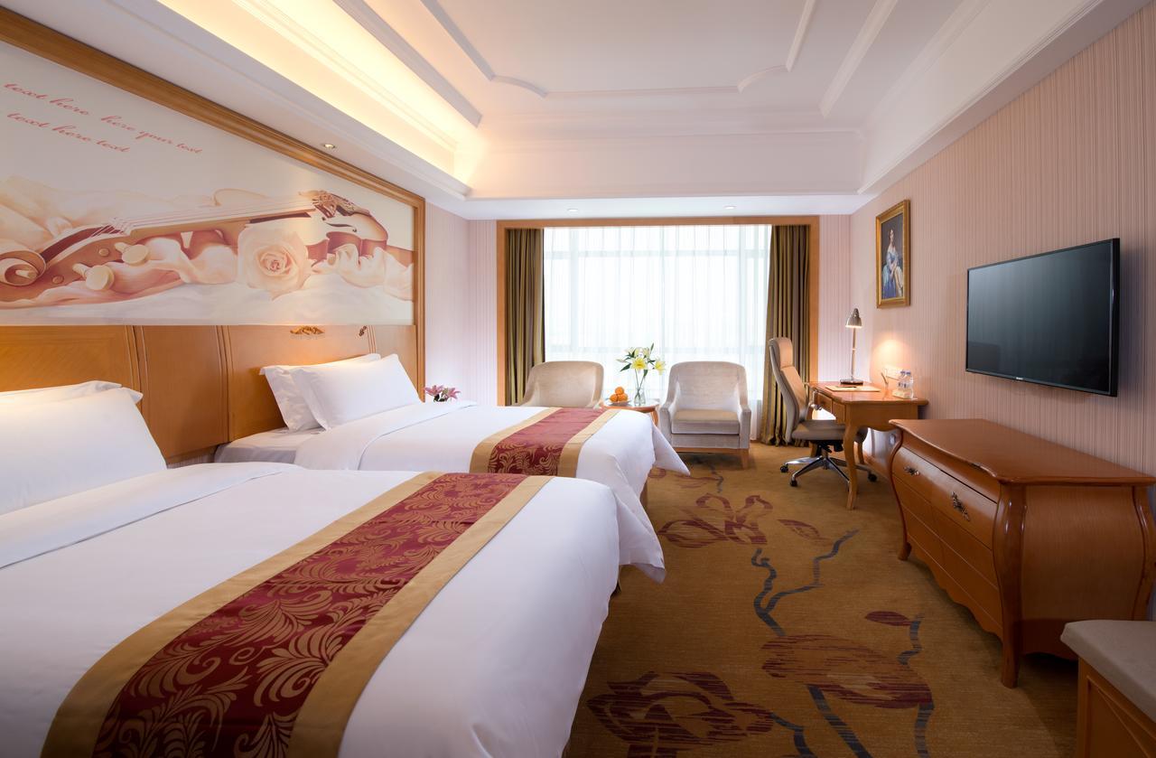 Vienna Hotel Shouti Beijing Bagian luar foto