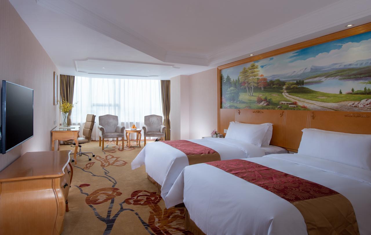 Vienna Hotel Shouti Beijing Bagian luar foto