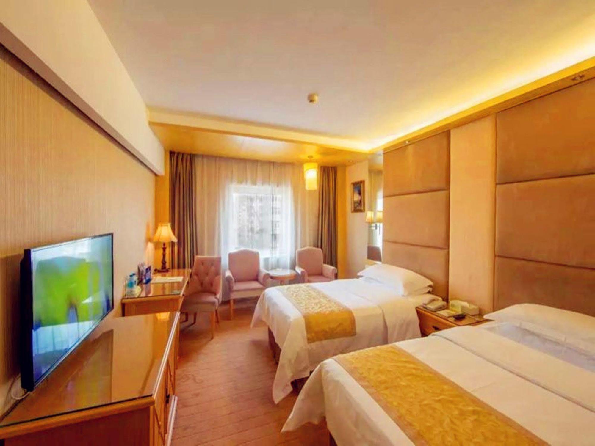 Vienna Hotel Shouti Beijing Bagian luar foto